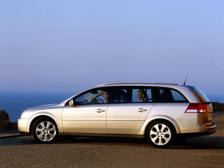  Opel Vectra Combi 2002 года  (фото 16 из 28)